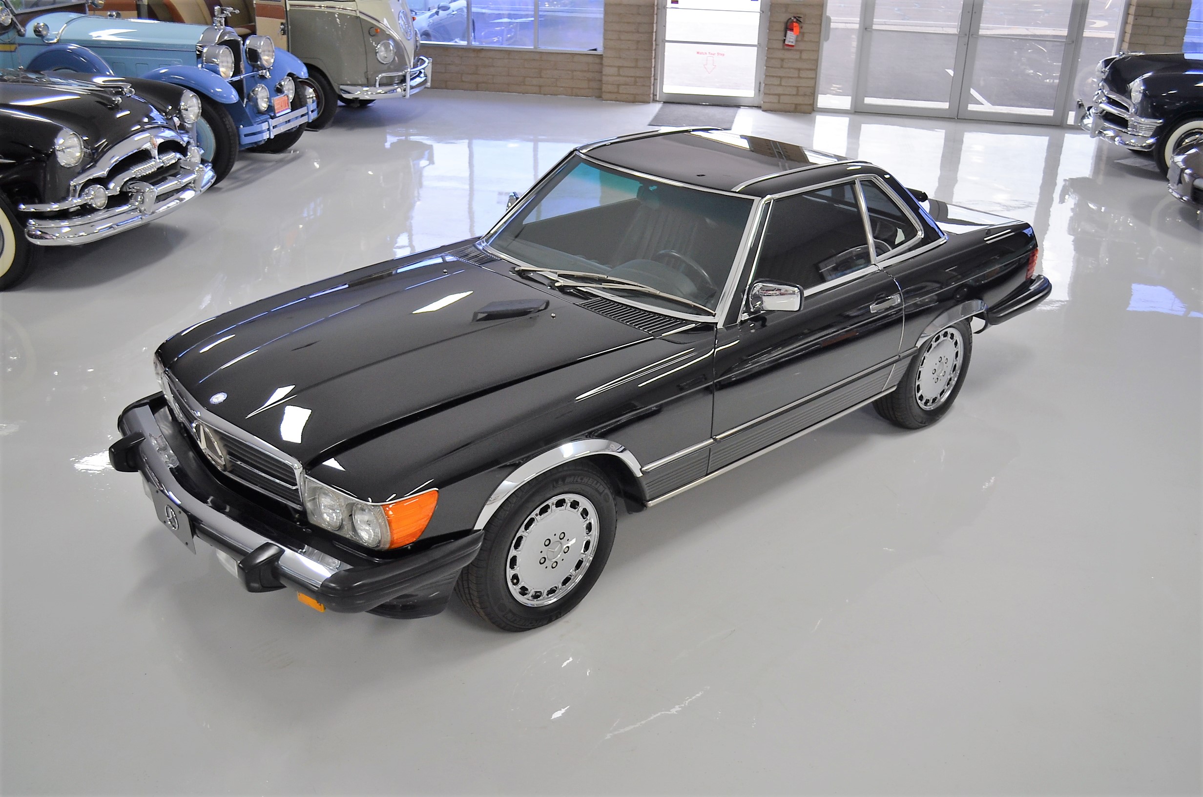 1986 Mercedes Benz 560SL Roadster