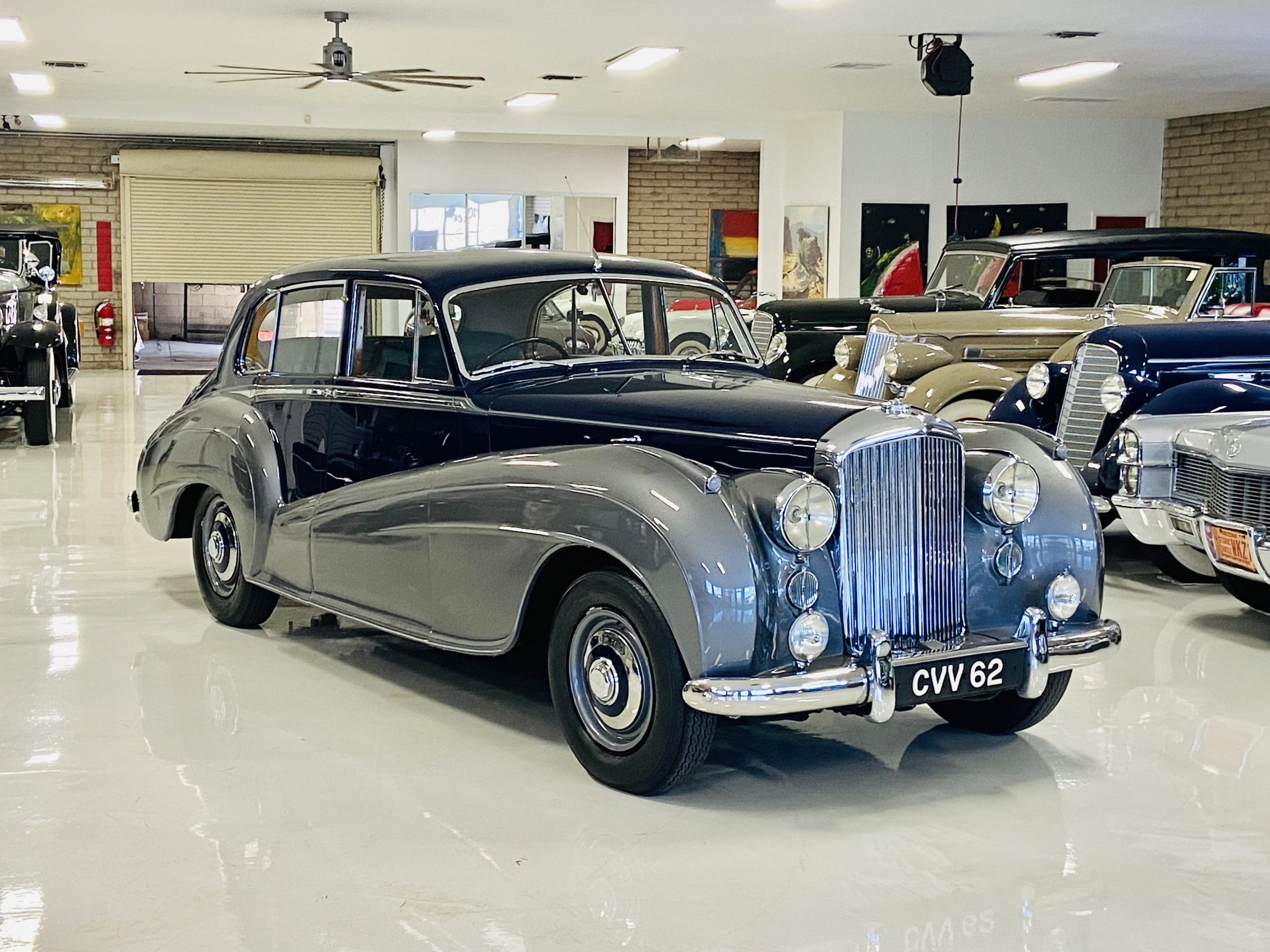 1952 Bentley MK VI Mulliner Lightweight