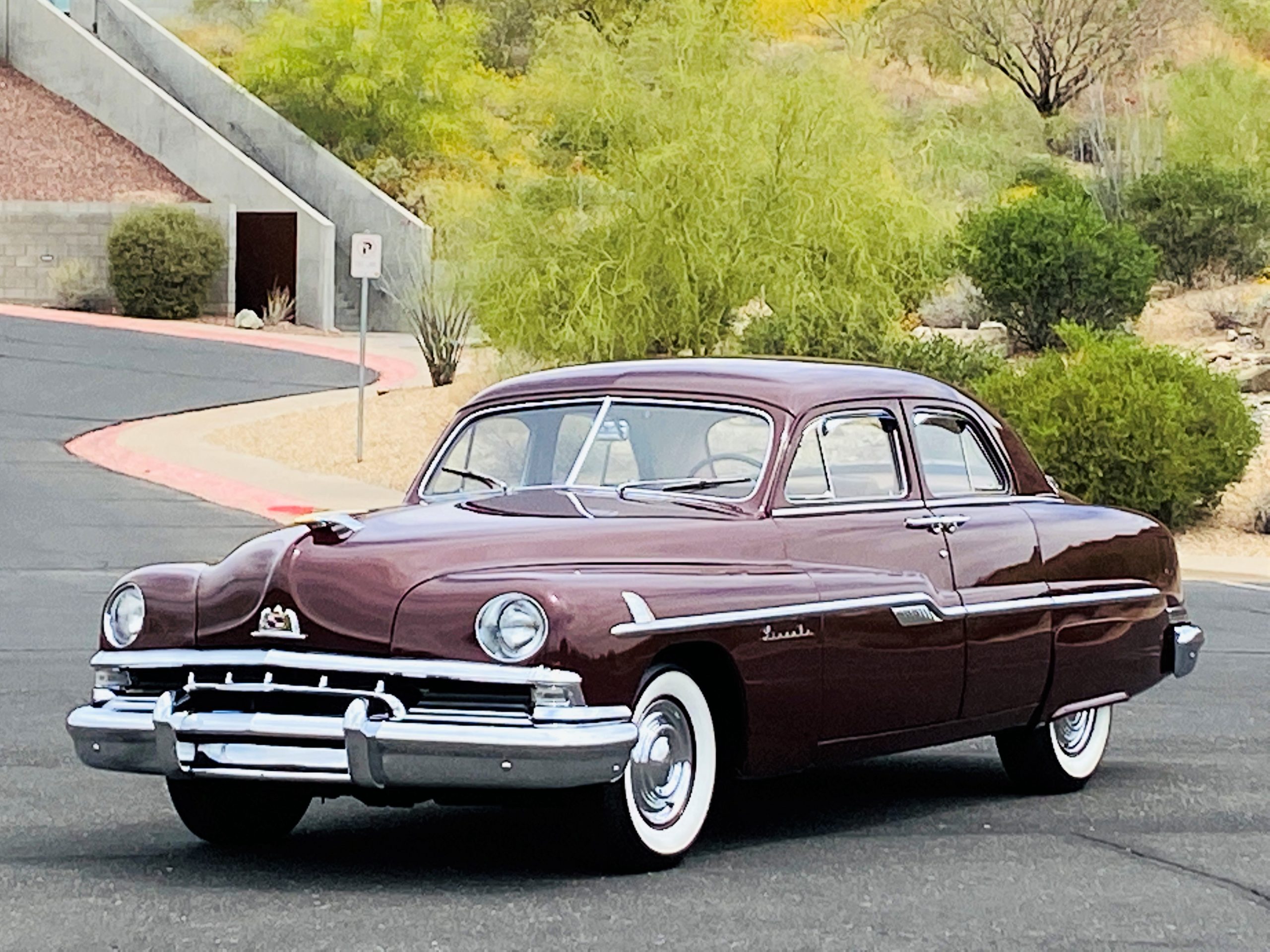 1951 Lincoln Sport Sedan