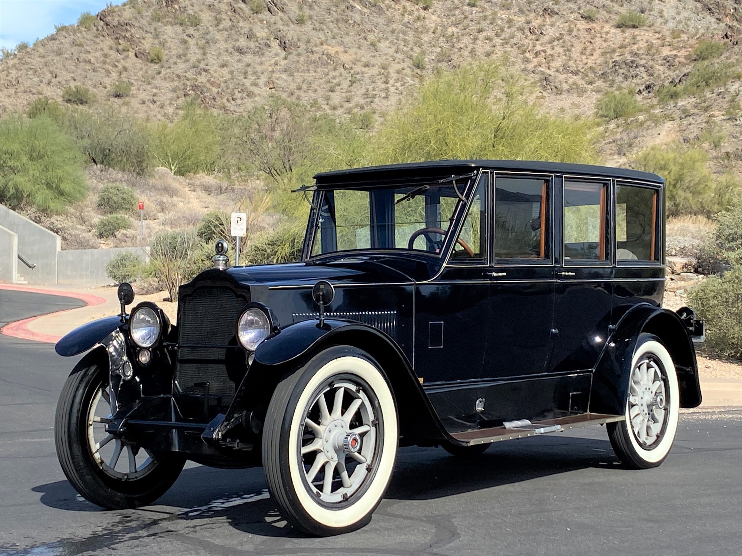 1920 Packard 3-35 Twin Six Holbrook Limousine