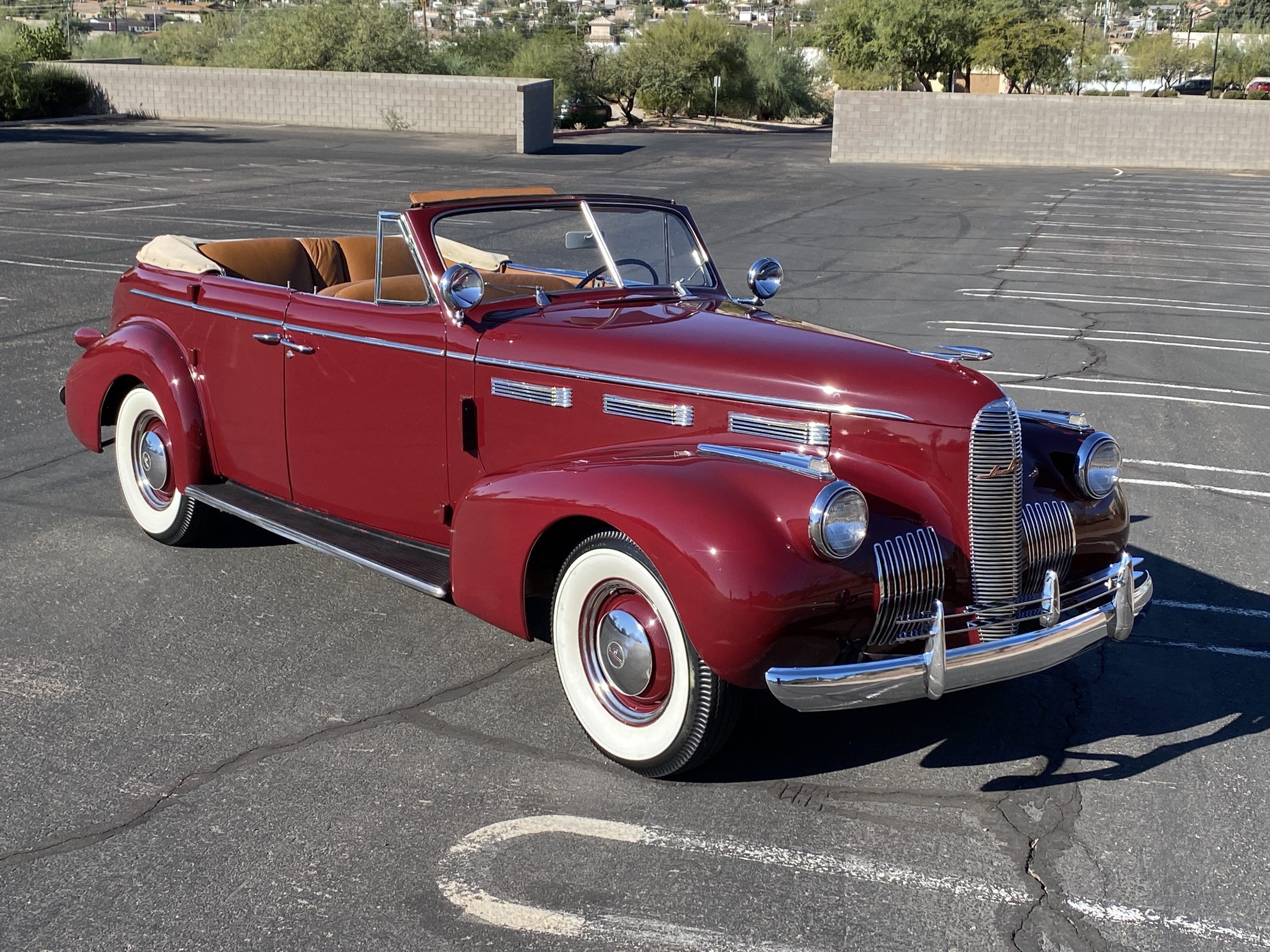 1940 LaSalle Series 50 Convertible Sedan