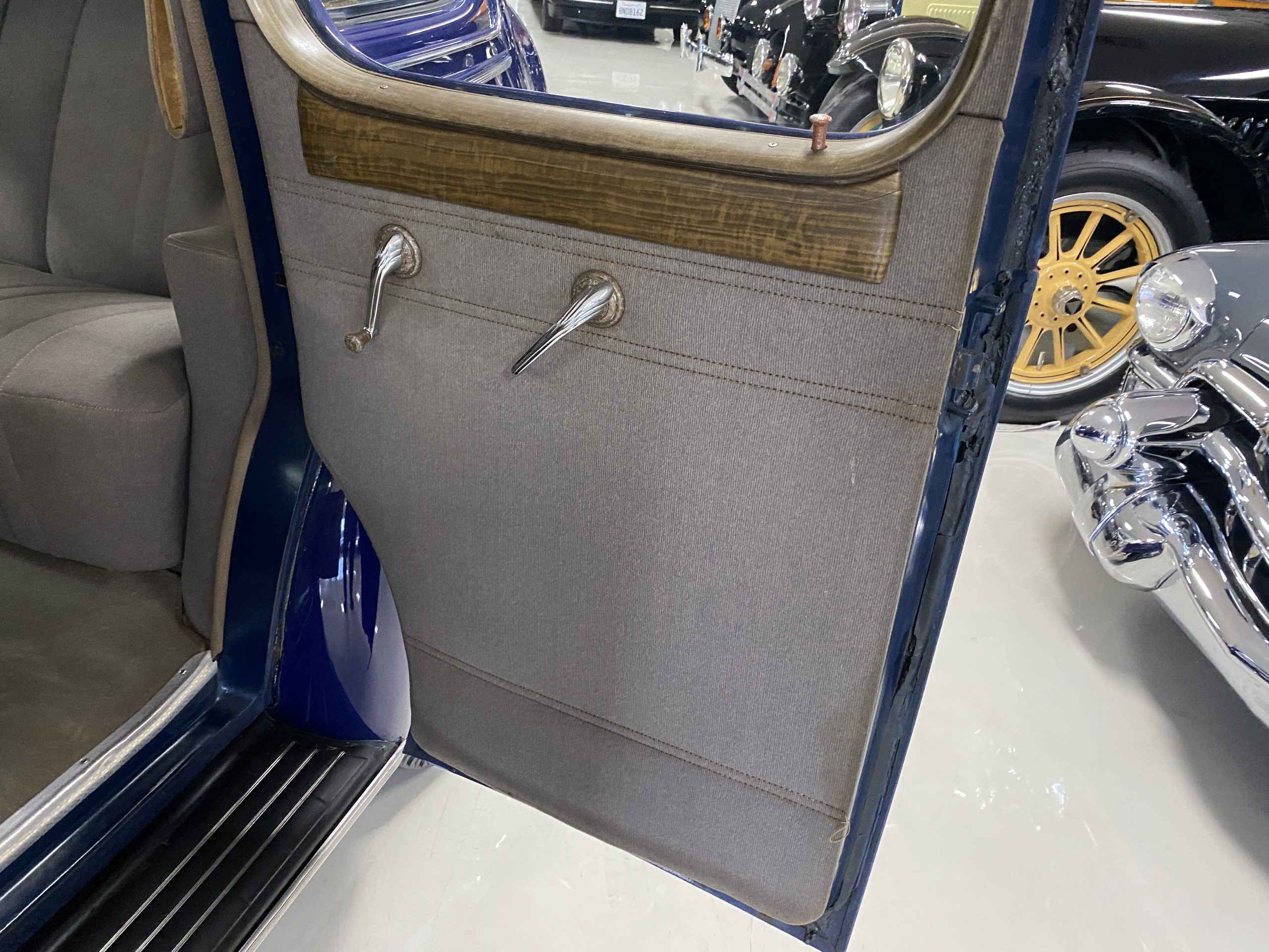 1940 Packard 160 Super Eight Touring Sedan - Classic Promenade