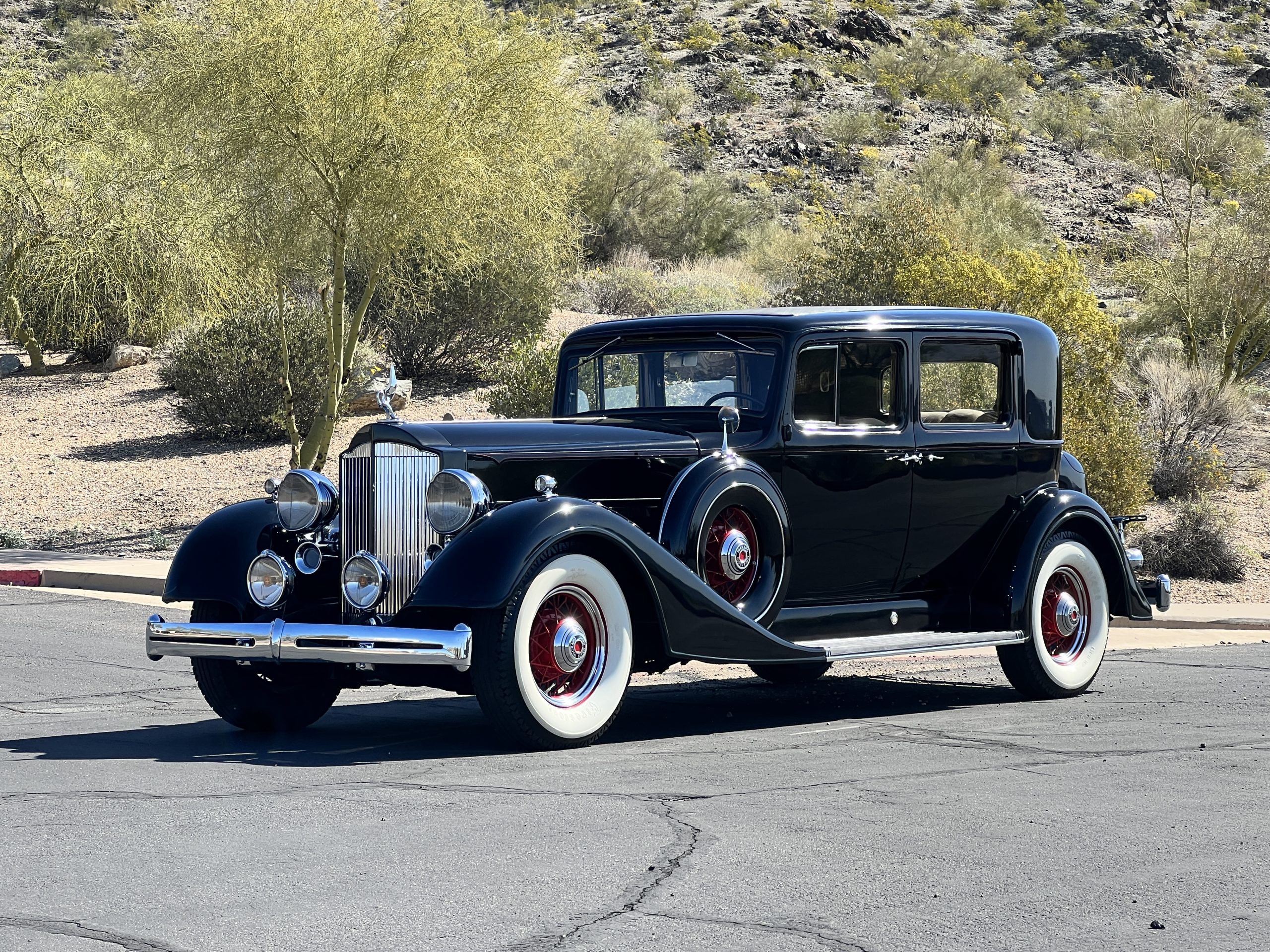 1934 Packard Super Eight Model 1104 Club Sedan