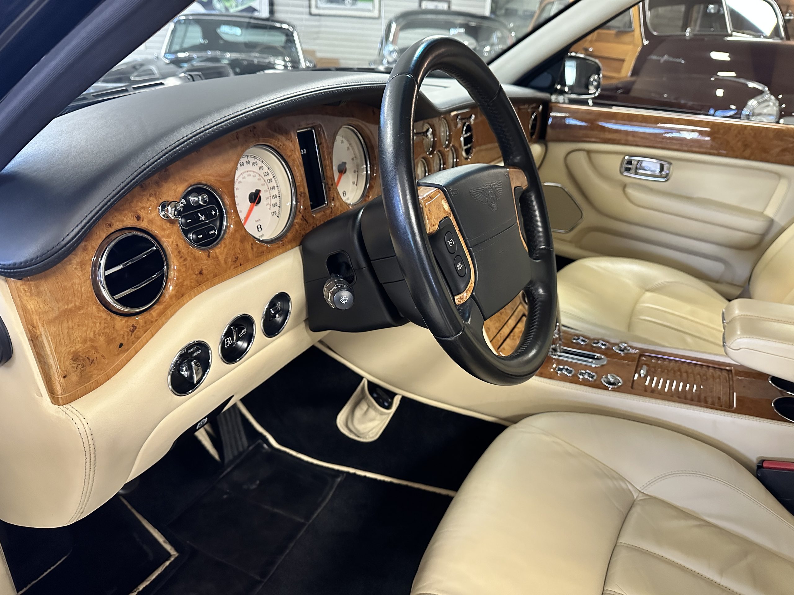 20221130_180617073_iOS