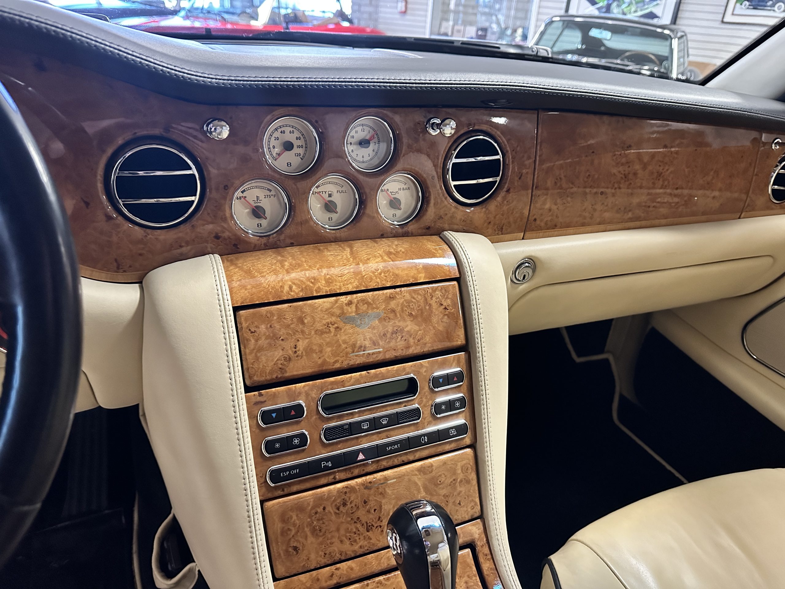 20221130_180658069_iOS