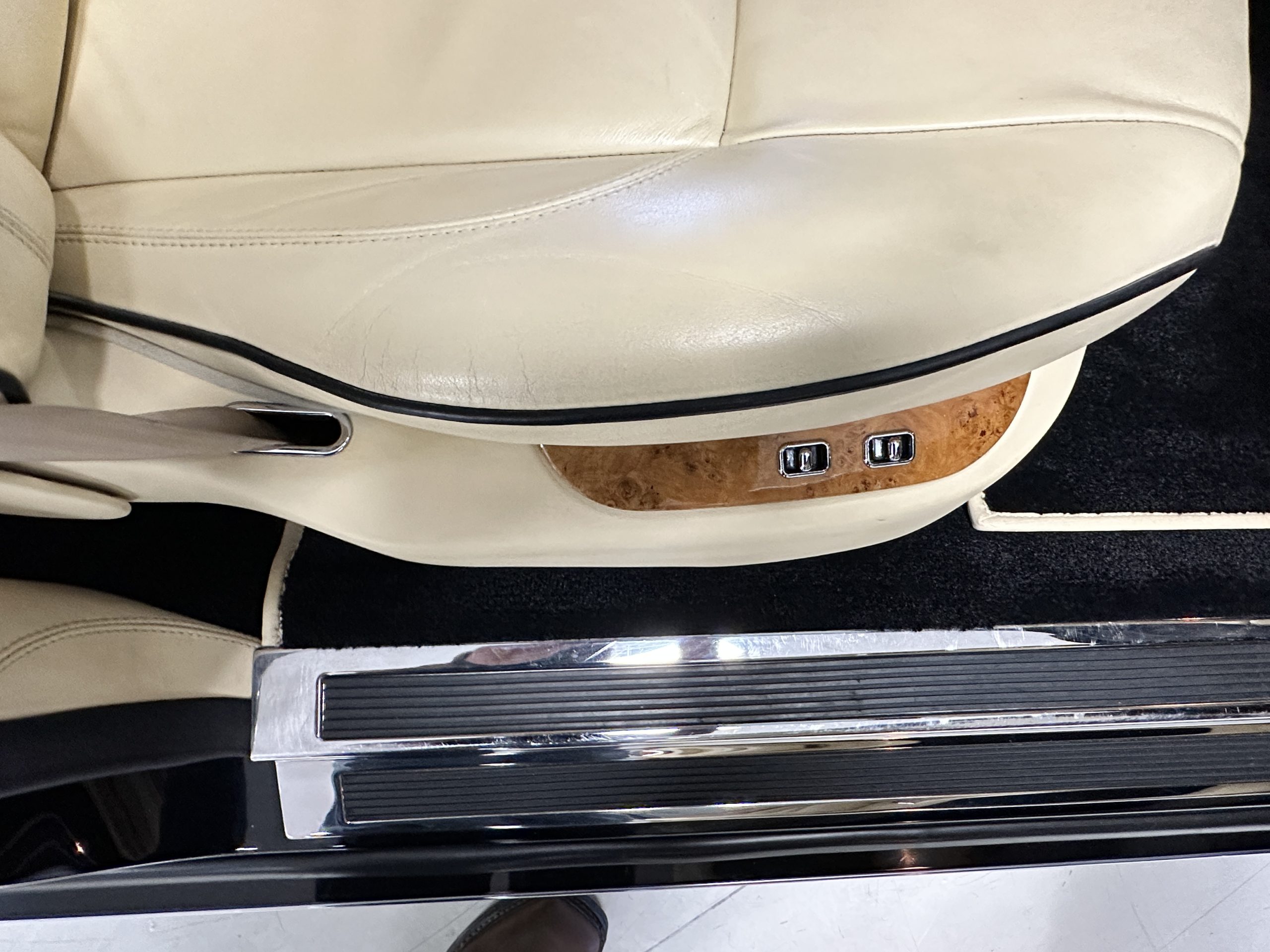 20221130_182333519_iOS