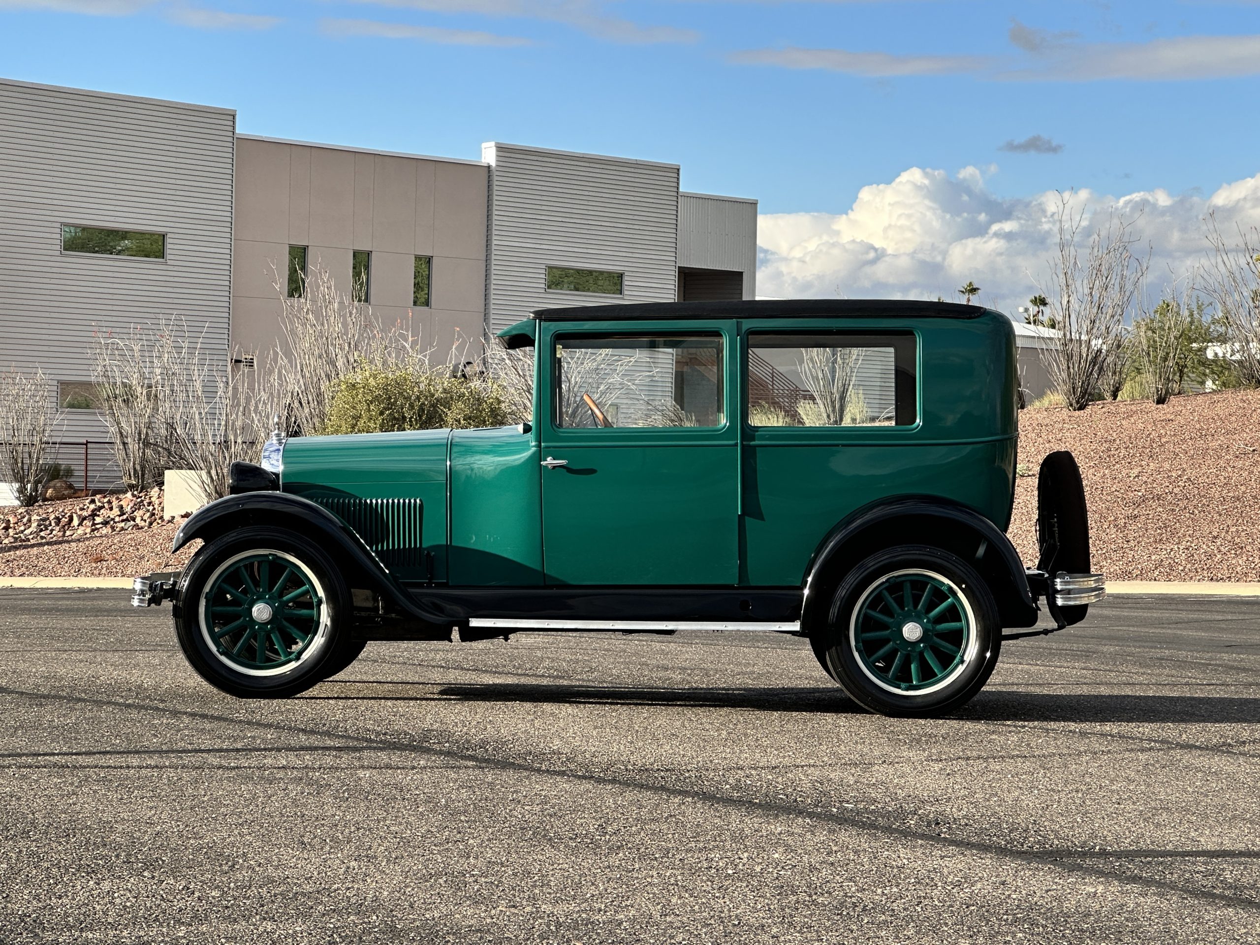 20230102_225929342_iOS