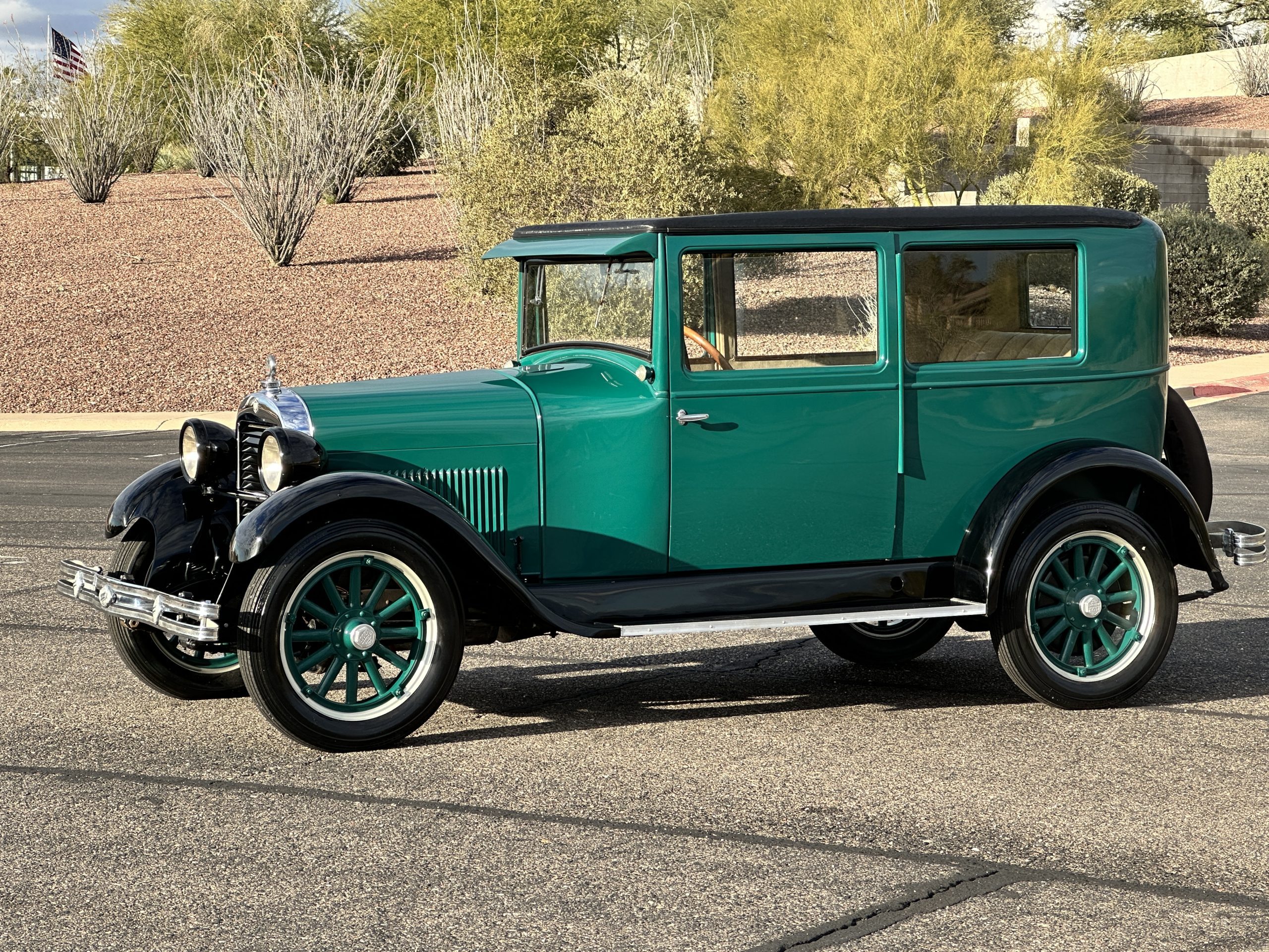 20230102_230004062_iOS