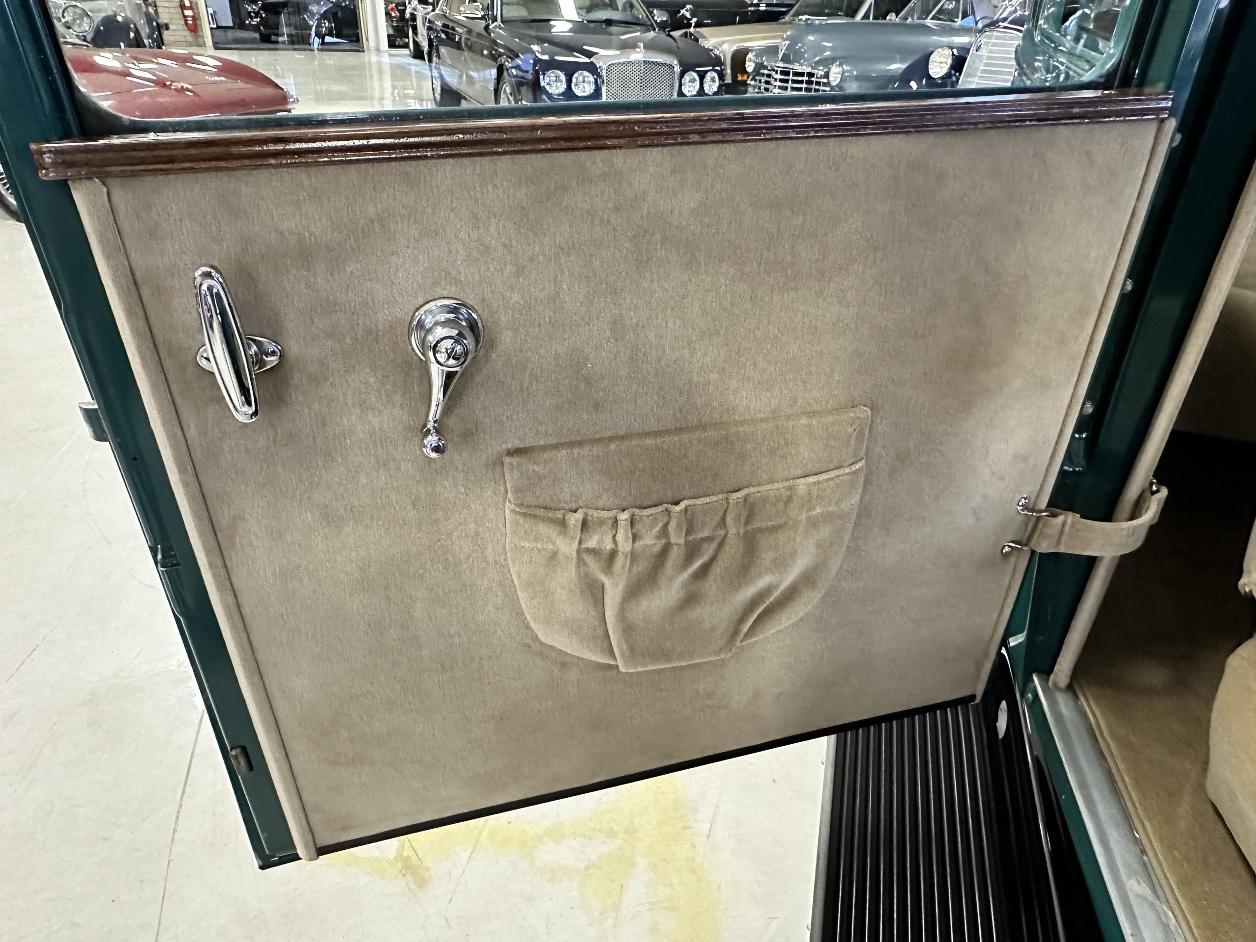 20230103_181953850_iOS