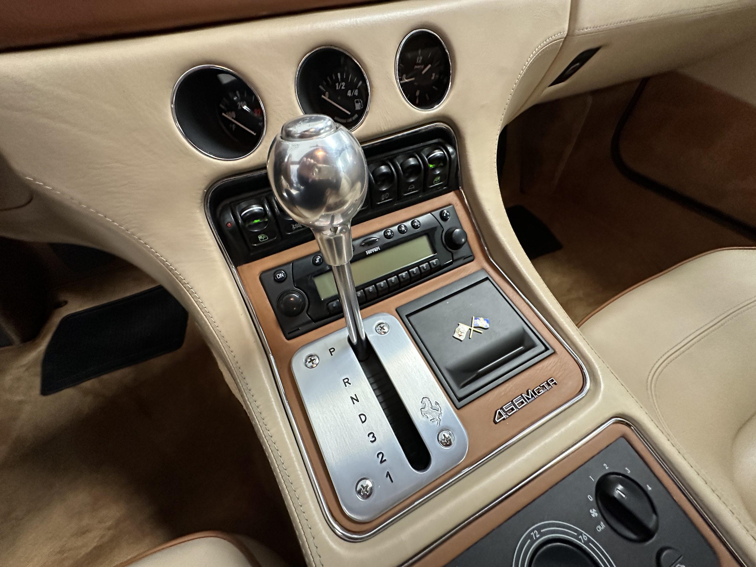 20230118_204052444_iOS