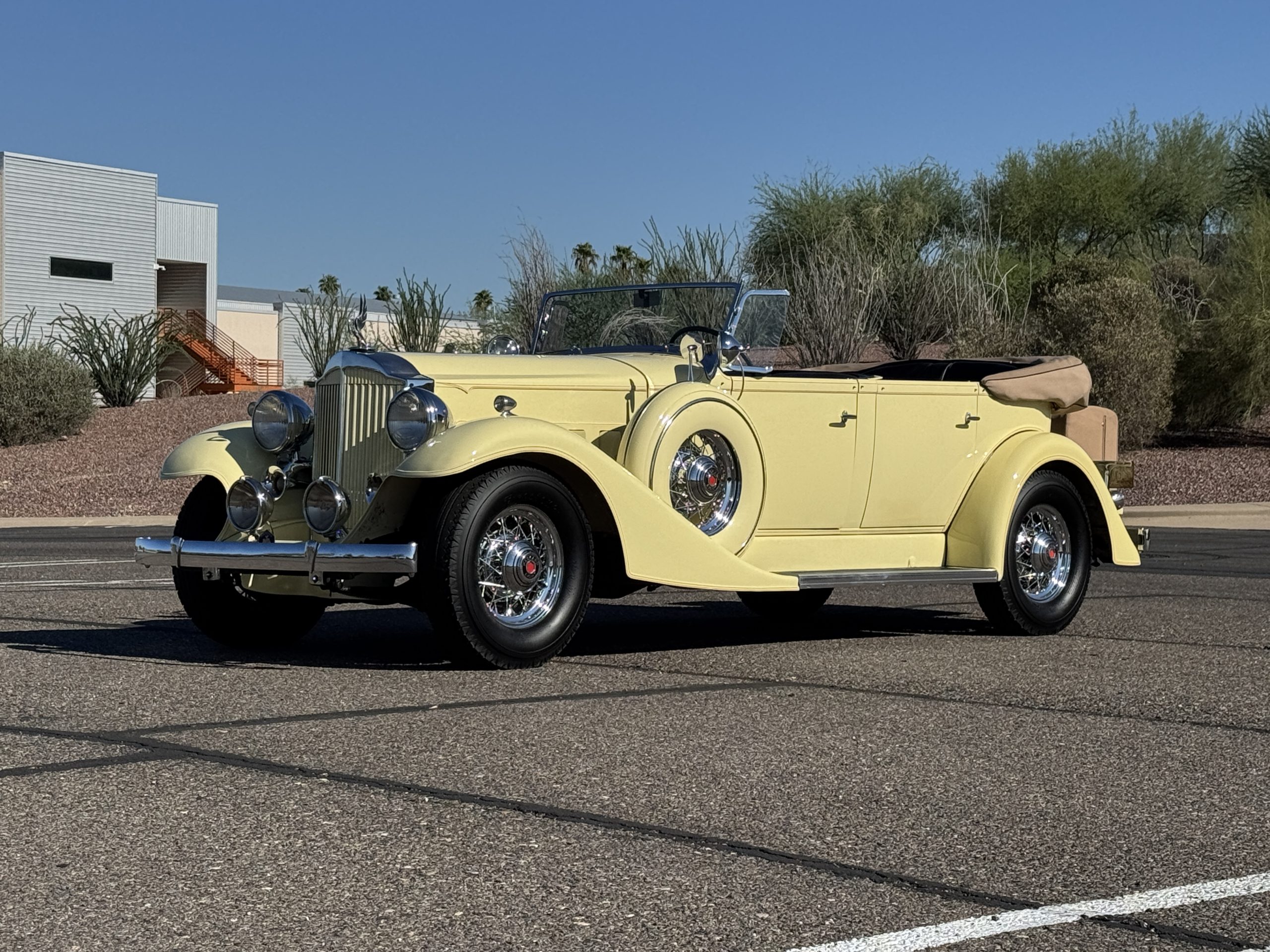 1933 Packard Eight 1002 Phaeton