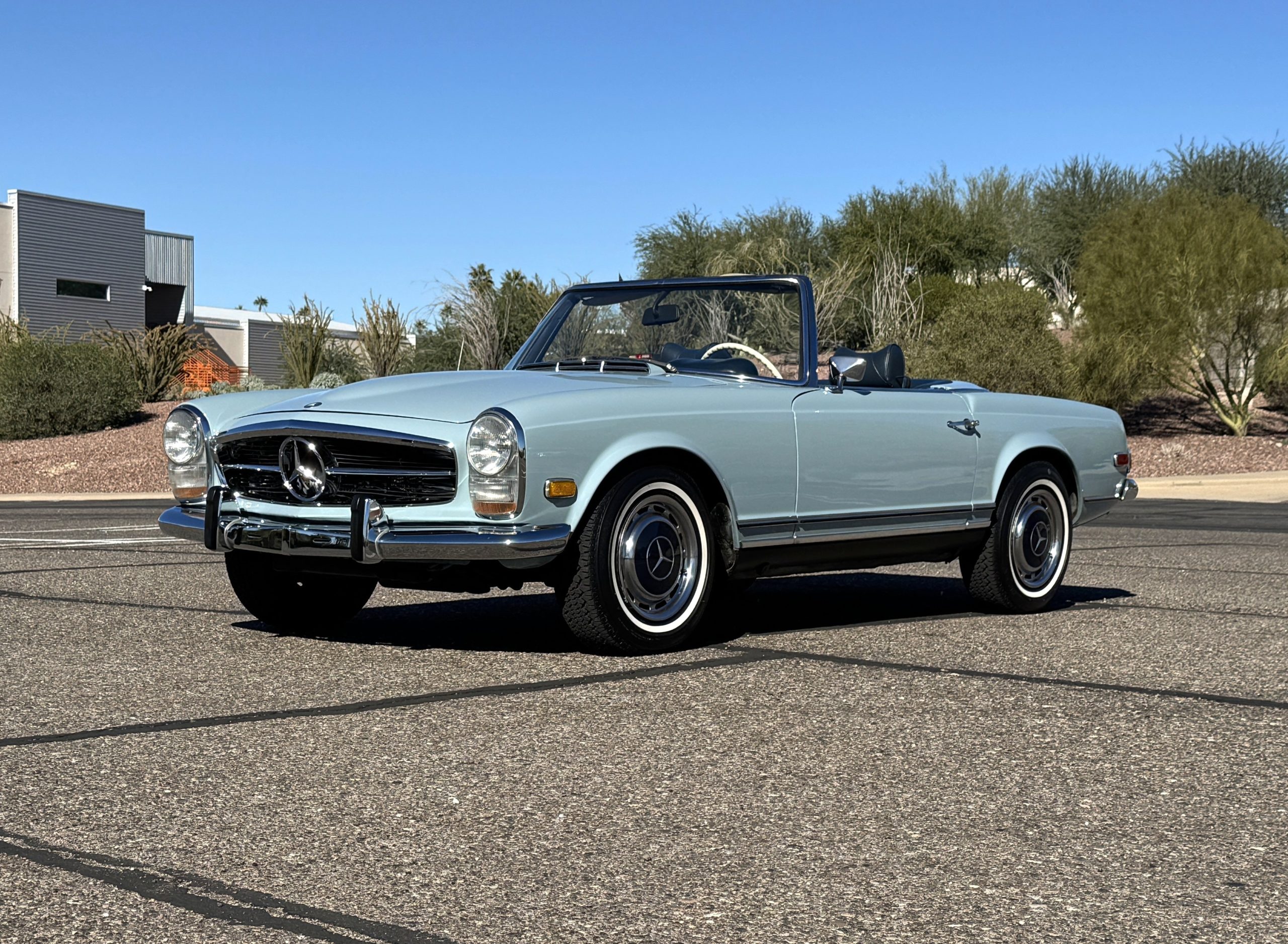 1971 Mercedes-Benz 280SL “Pagoda”